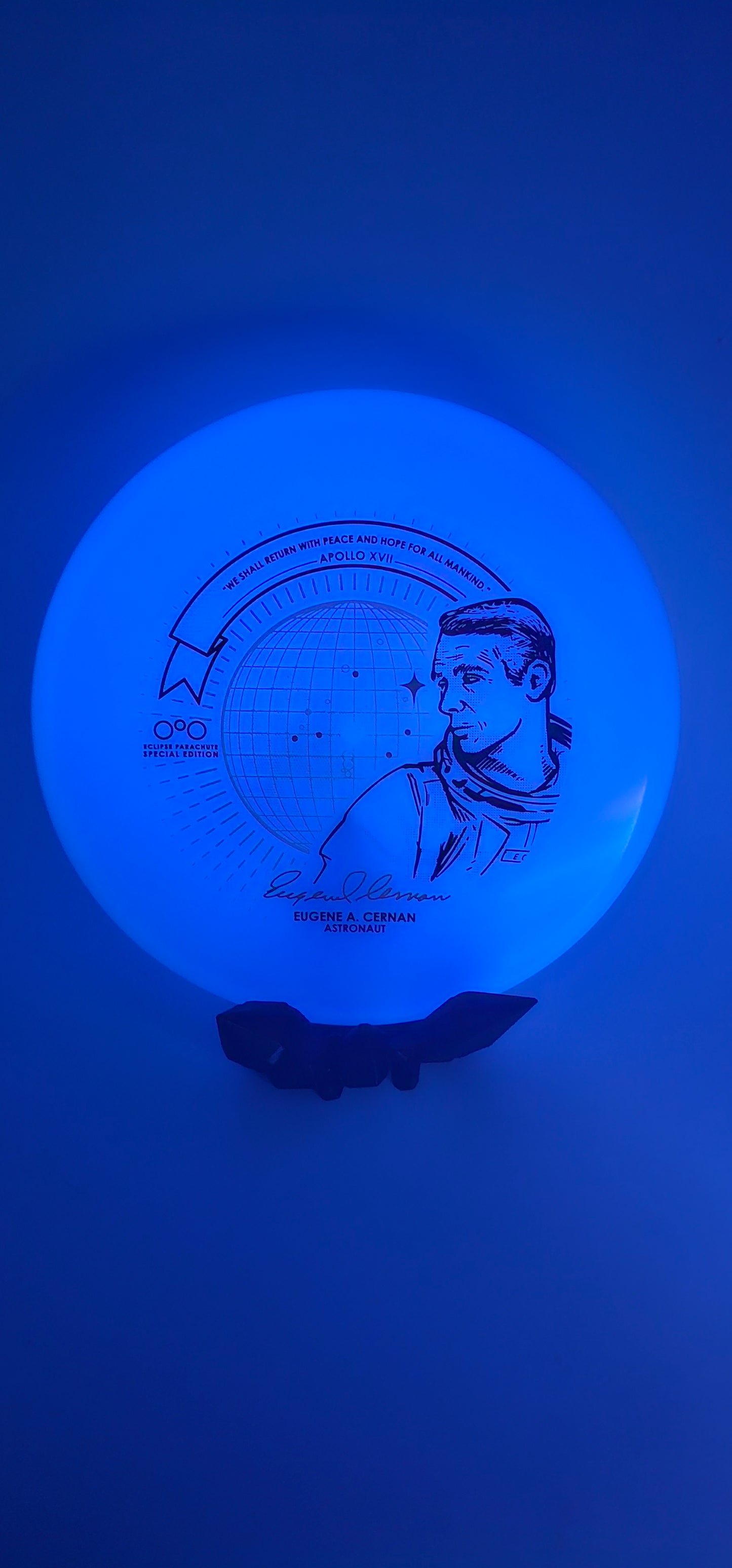Streamline - Pitch - Eclipse Soft white/pink - 156g - Eugene Cernon Astronaut