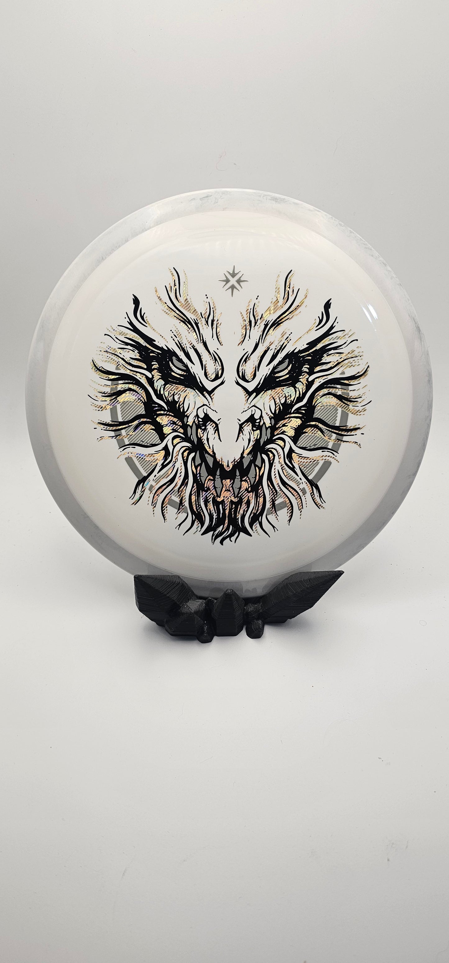 Axiom - Defy - Neutron White - 172g - Greedy Guardian by DFX - black/silver/gold foil