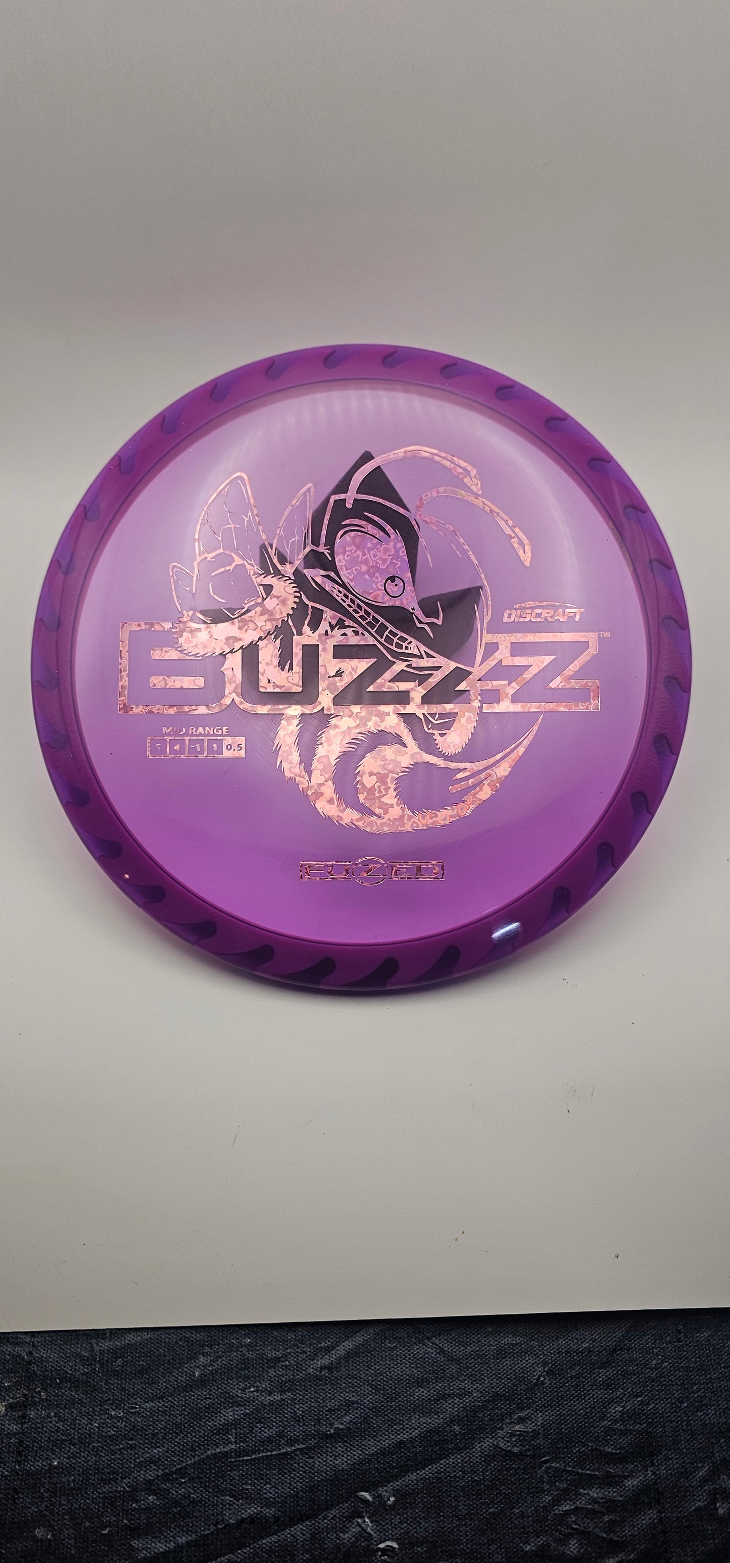 Discraft - FuZed Buzzz - Purple plate - pink blades - Buzzzsaw - 177g+ - Pink heart foil